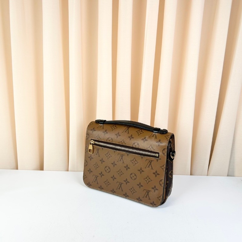 專櫃價3.8折！路易威登/Lv  焦糖拼色老花郵差包 熱門款 永不過時 輕鬆搭配 很實用-2