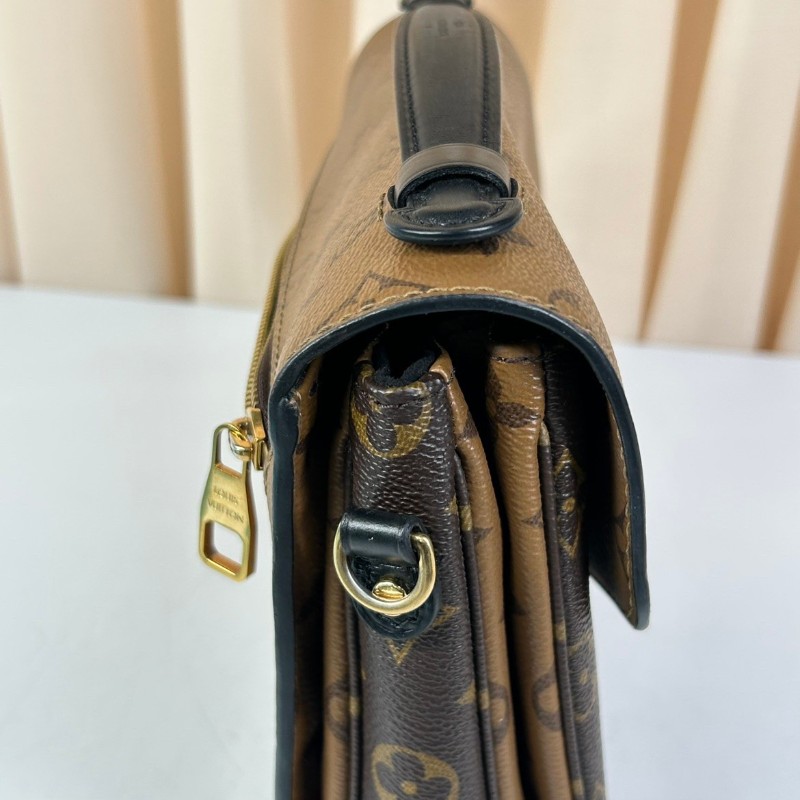 專櫃價3.8折！路易威登/Lv  焦糖拼色老花郵差包 熱門款 永不過時 輕鬆搭配 很實用-14