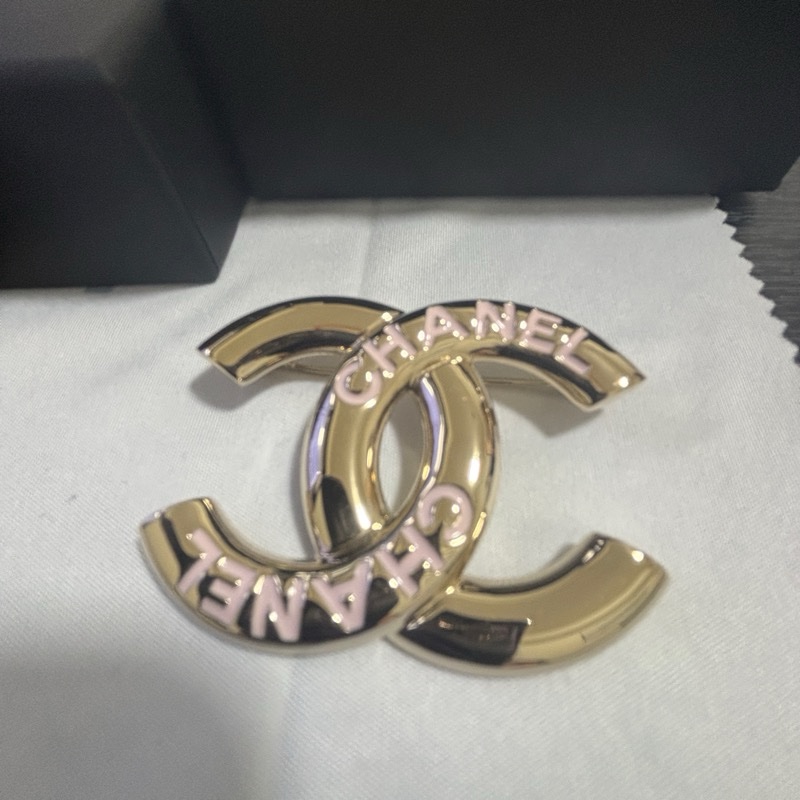 Chanel胸針-8