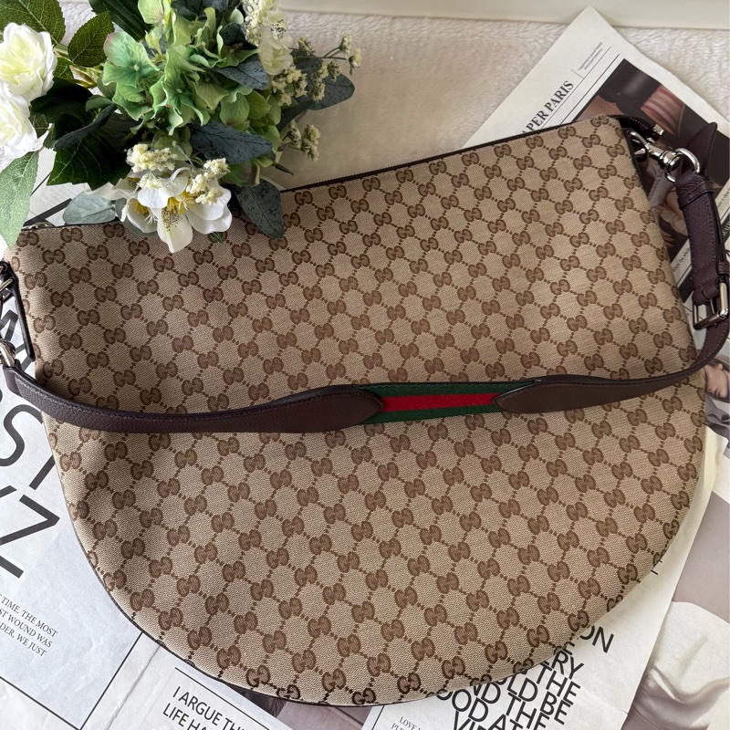 B 系列緹花布大款彎月肩背包/斜背包(米色)-0