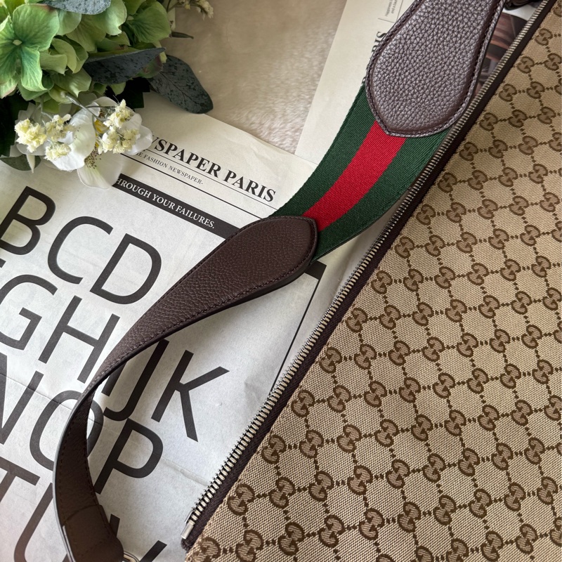 B 系列緹花布大款彎月肩背包/斜背包(米色)-8