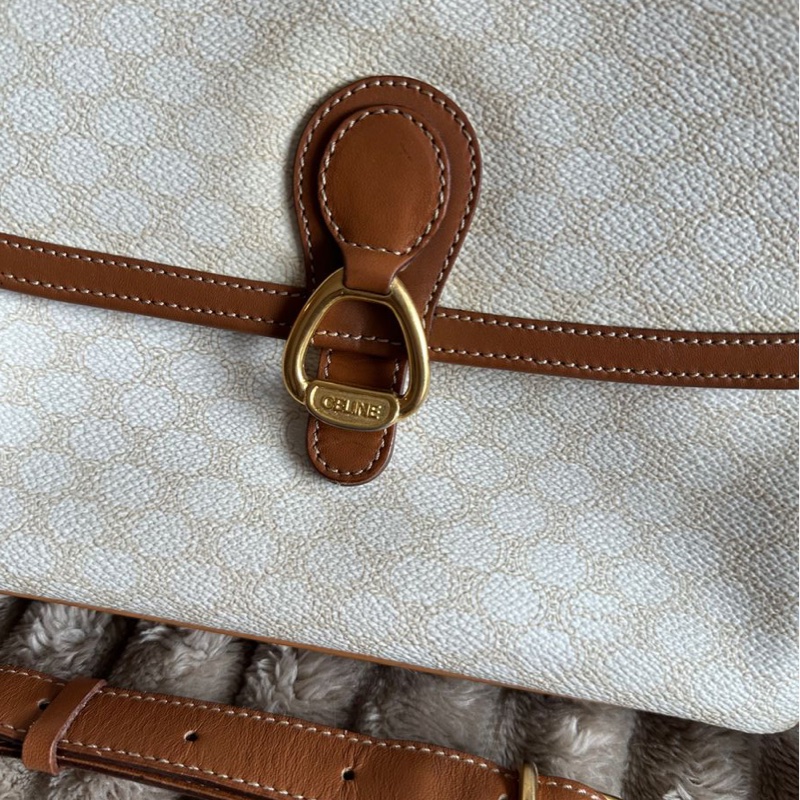 思琳 賽琳 白色老花包 馬蹄扣 白色 米色  老花 凱旋門 斜背包 側背包 中古包包  罕有 側背包 斜背 郵差包 風琴包 單肩包 中古包 經典款  復古包 古董包 vintage celine white beige horsebit crossbody bag-7