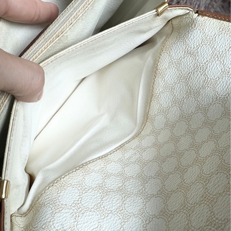 思琳 賽琳 白色老花包 馬蹄扣 白色 米色  老花 凱旋門 斜背包 側背包 中古包包  罕有 側背包 斜背 郵差包 風琴包 單肩包 中古包 經典款  復古包 古董包 vintage celine white beige horsebit crossbody bag-23