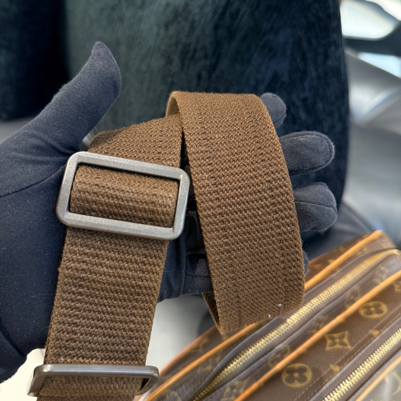 路易威登/Louis Vuitton  雙層相機包 經典老花圖案 可單肩斜挎 底長28-6