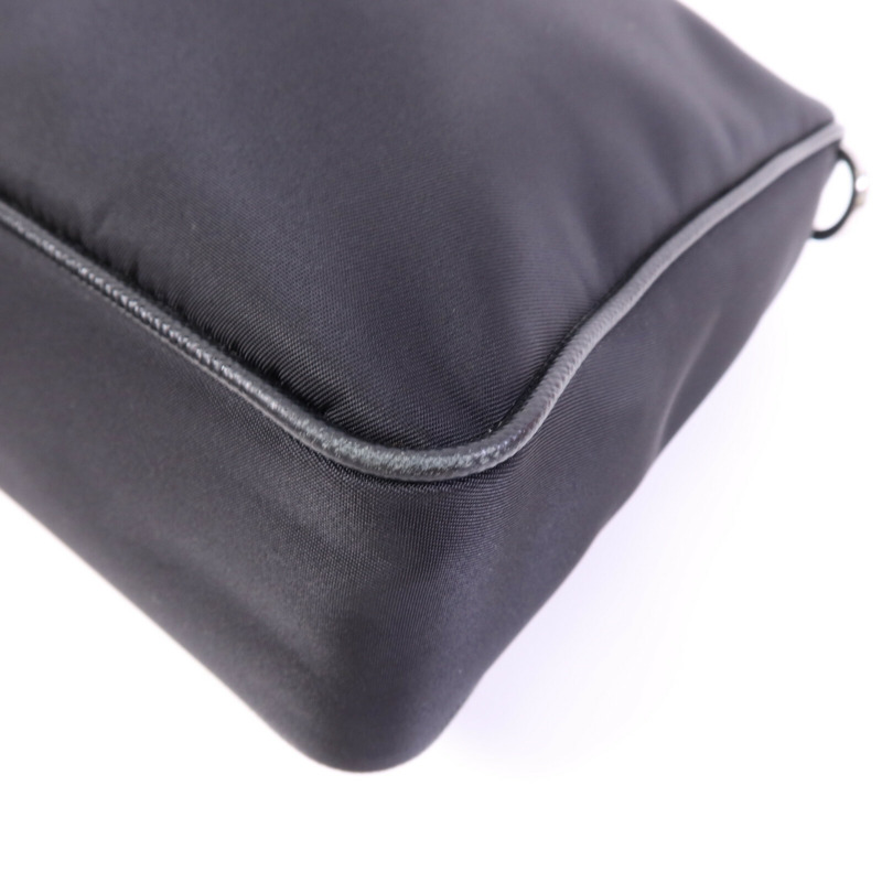 PRADA 尼龍Messenger Bag銀扣肩背袋-10