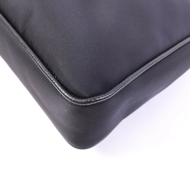 PRADA 尼龍Messenger Bag銀扣肩背袋-12