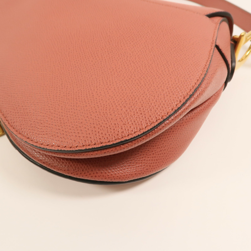 Dior 牛皮皮革Saddle Medium金扣肩背袋-13