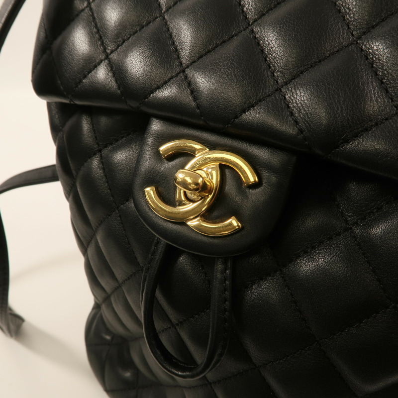CHANEL 羊皮皮革Backpack Small金扣背包-8