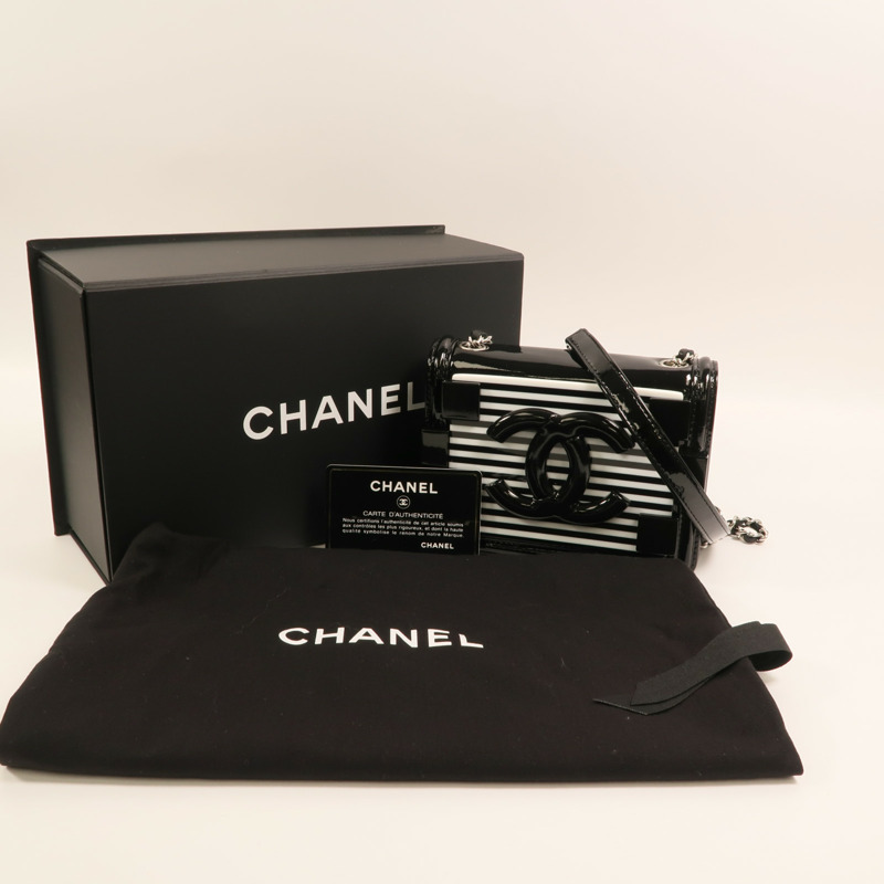 CHANEL 漆皮皮革Boy Brick Bag銀扣鏈帶肩背袋-10