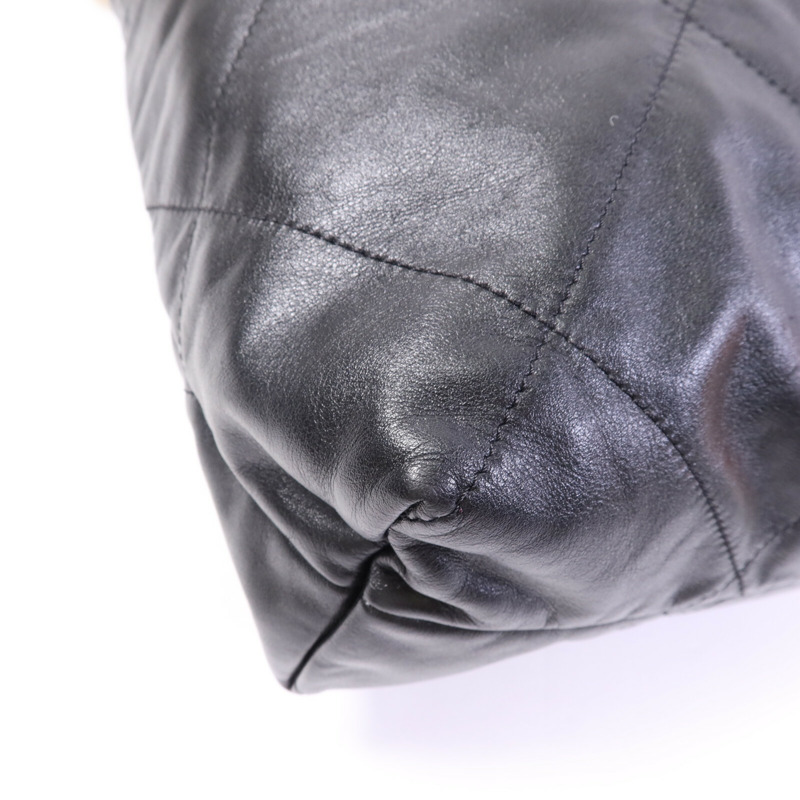 CHANEL 牛皮皮革Chanel 22 Medium金扣鏈帶肩背袋-11