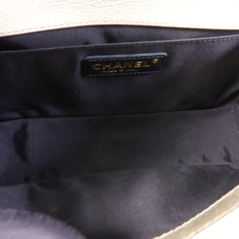 CHANEL 牛皮皮革Boy 25金扣鏈帶肩背袋-4
