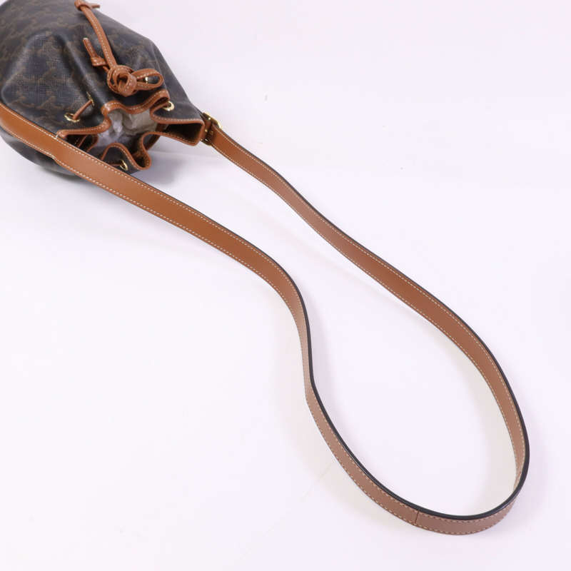CELINE 塗層帆布Triomphe Drawstring Small Bucket金扣肩背袋-8