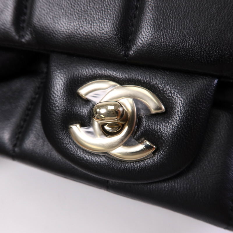 CHANEL 羊皮皮革Chocolate Bar Mini Flap金扣鏈帶肩背袋-6