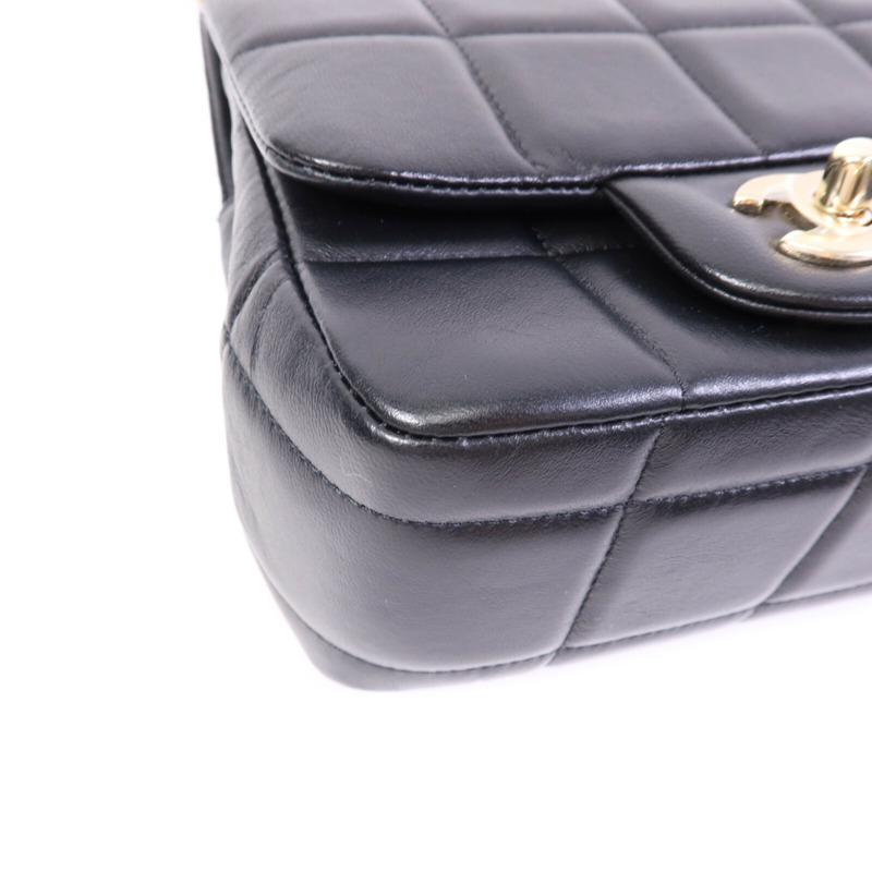 CHANEL 羊皮皮革Chocolate Bar Mini Flap金扣鏈帶肩背袋-12