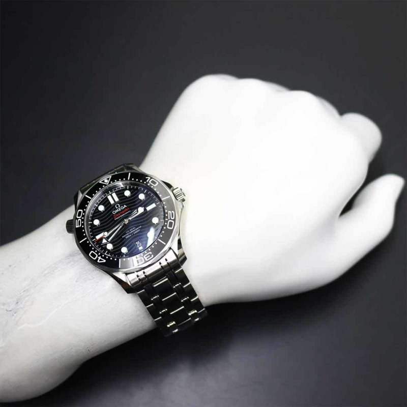 歐米茄海馬系列300公尺潛水錶同軸至臻天文台錶 210 30 42 20 01 001 日期顯示男士腕錶 黑色 自動上鍊-3