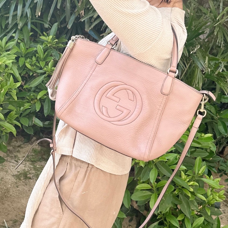 古馳 流蘇包 斜背包 側背包 中古包包  側背包 斜背 單肩包 托特包 中古包 經典款 櫻花色 櫻花粉 肩背包 Gucci soho tassel bag pink-6