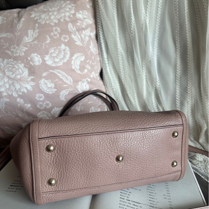 古馳 流蘇包 斜背包 側背包 中古包包  側背包 斜背 單肩包 托特包 中古包 經典款 櫻花色 櫻花粉 肩背包 Gucci soho tassel bag pink-9