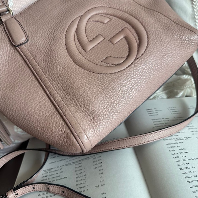 古馳 流蘇包 斜背包 側背包 中古包包  側背包 斜背 單肩包 托特包 中古包 經典款 櫻花色 櫻花粉 肩背包 Gucci soho tassel bag pink-11