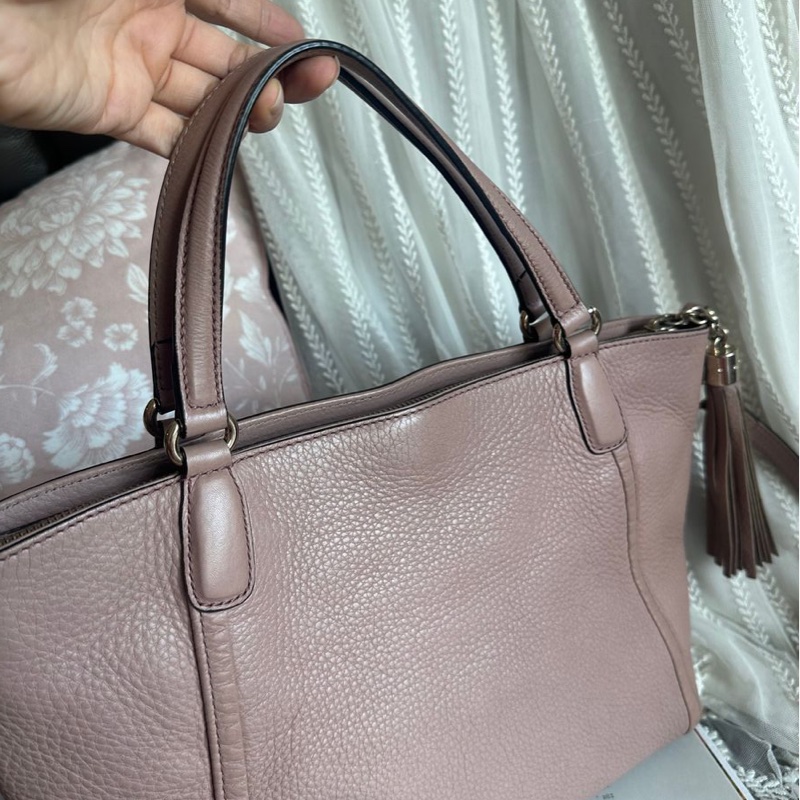 古馳 流蘇包 斜背包 側背包 中古包包  側背包 斜背 單肩包 托特包 中古包 經典款 櫻花色 櫻花粉 肩背包 Gucci soho tassel bag pink-19