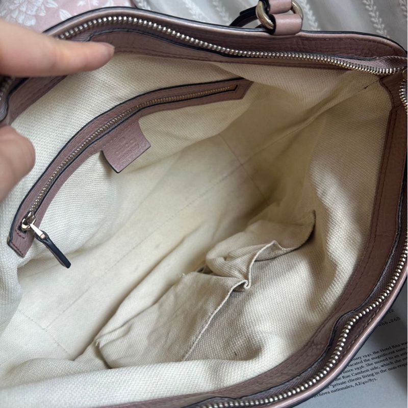 古馳 流蘇包 斜背包 側背包 中古包包  側背包 斜背 單肩包 托特包 中古包 經典款 櫻花色 櫻花粉 肩背包 Gucci soho tassel bag pink-22