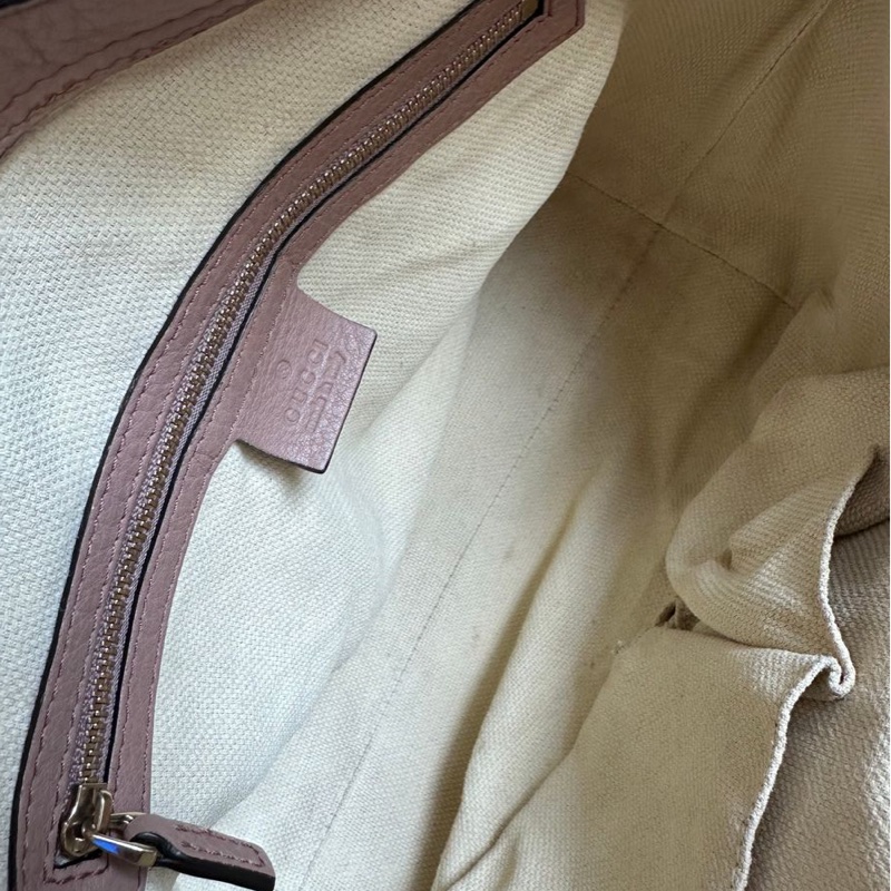 古馳 流蘇包 斜背包 側背包 中古包包  側背包 斜背 單肩包 托特包 中古包 經典款 櫻花色 櫻花粉 肩背包 Gucci soho tassel bag pink-23