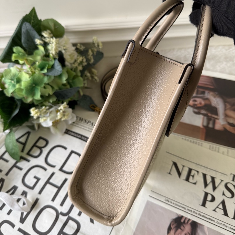 Interlocking G 迷你手提/斜背托特包(燕麥色)-4