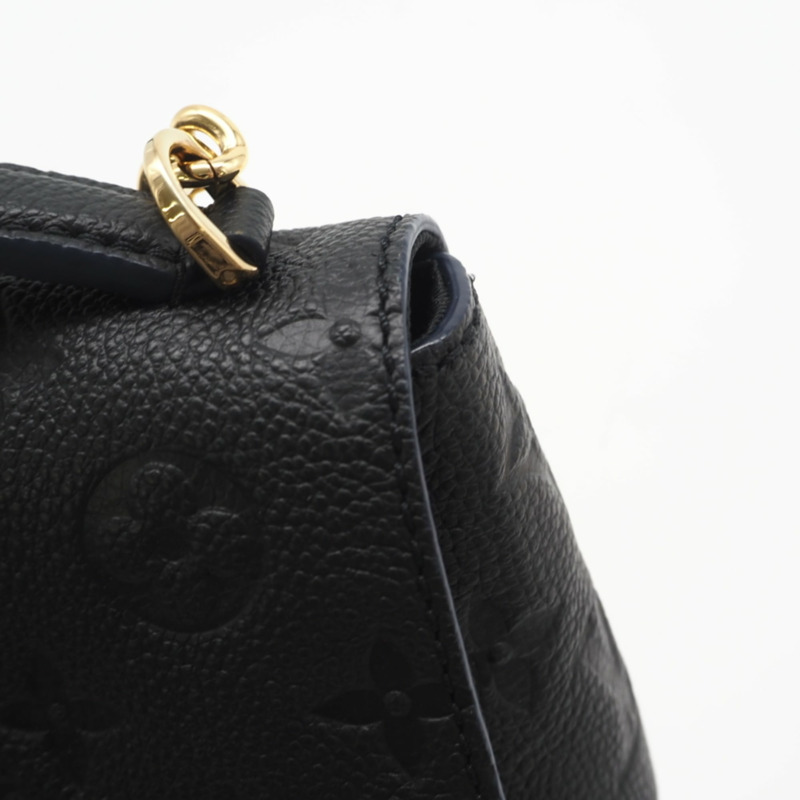 路易威登 (LOUIS VUITTON) Monogram Empreinte Blanche BB Noir M43624 女士單肩包，黑/藍小牛皮-10