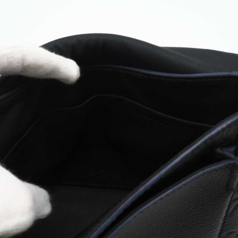 路易威登 (LOUIS VUITTON) Monogram Empreinte Blanche BB Noir M43624 女士單肩包，黑/藍小牛皮-13