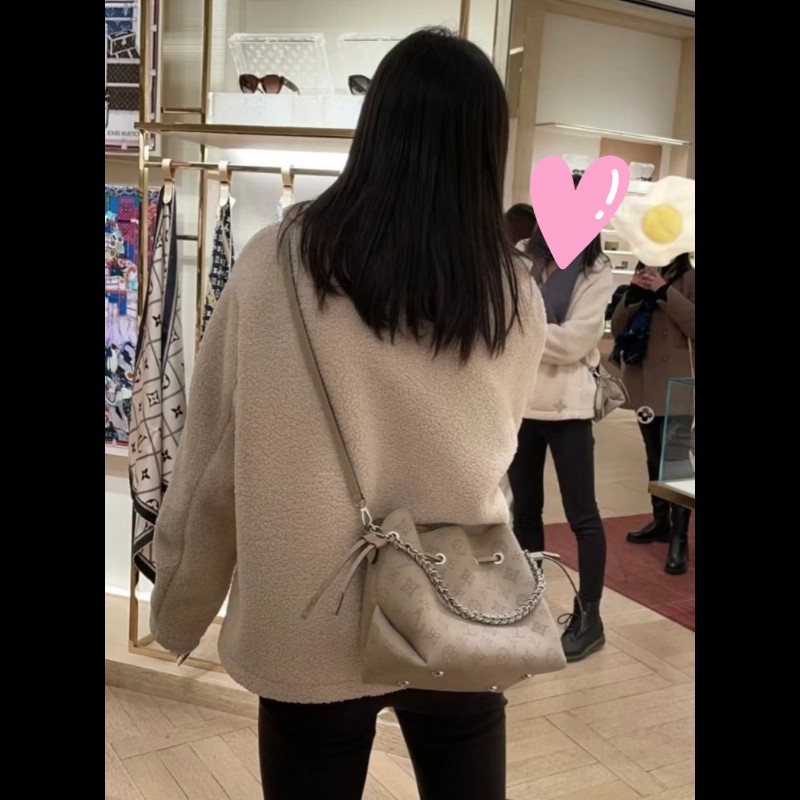 原價17萬 Louis Vuitton LV 路易威登 月光女神 Bella Tote 鏤空雕花兩用托特包-2