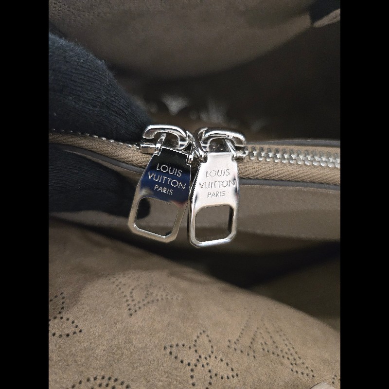 原價17萬 Louis Vuitton LV 路易威登 月光女神 Bella Tote 鏤空雕花兩用托特包-17