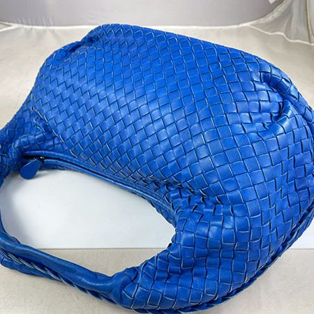 ＊奢華大道國際精品＊【BV311】BV電光藍小羊皮編織和尚肩背包 (小)-3