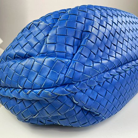 ＊奢華大道國際精品＊【BV311】BV電光藍小羊皮編織和尚肩背包 (小)-4