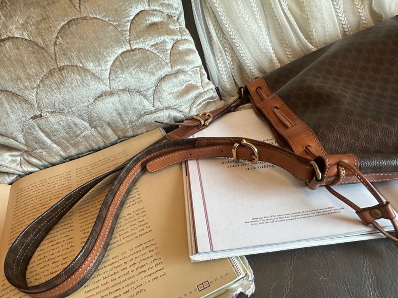 思琳 賽琳 棕色 老花凱旋門 皮革包 水桶包 水桶包 斜背包 側背包  中古包包 托特包 側肩包 老花水桶包 復古包 古董包 celine vintage drawstring bucket bag-4