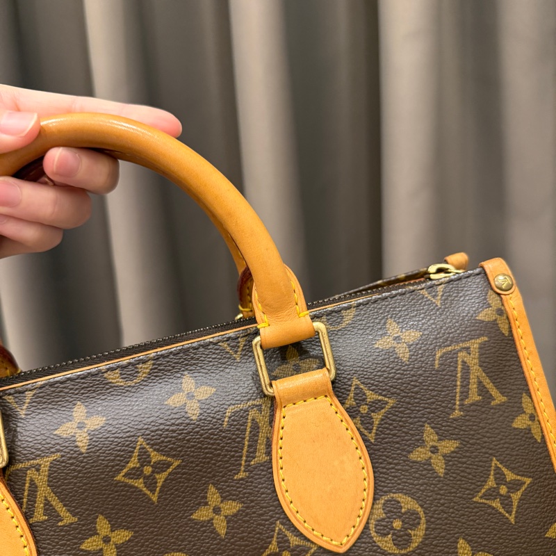 LV 原花金球三角手提包M40009-7