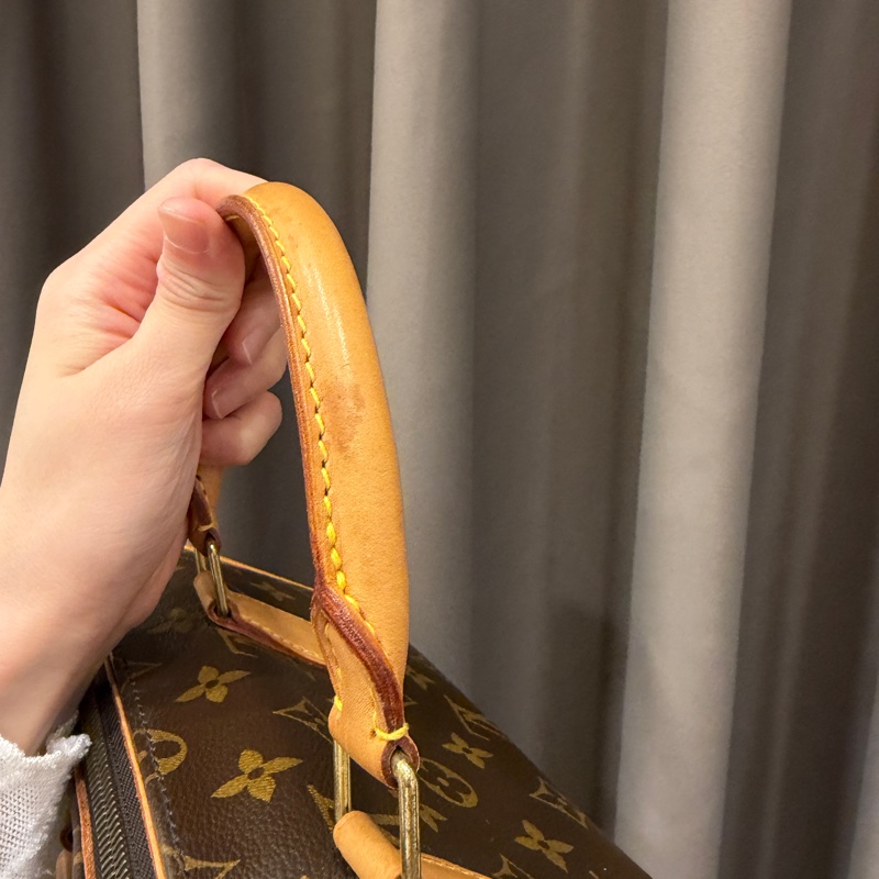 LV 原花金球三角手提包M40009-18