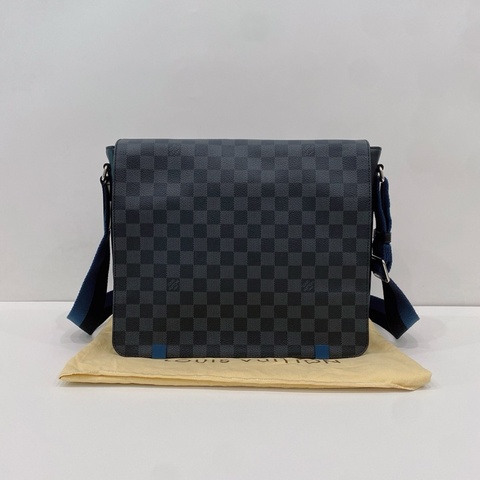 近新 LV路易威登 灰棋盤格 男士斜挎包 郵差包