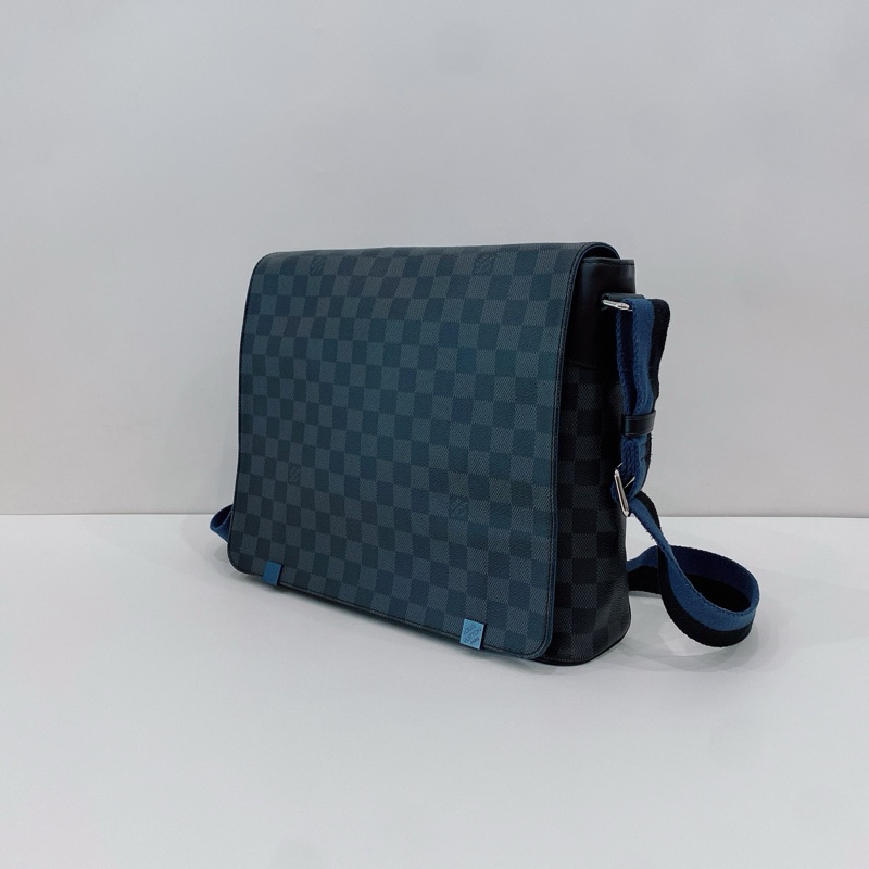近新 LV路易威登 灰棋盤格 男士斜挎包 郵差包-3