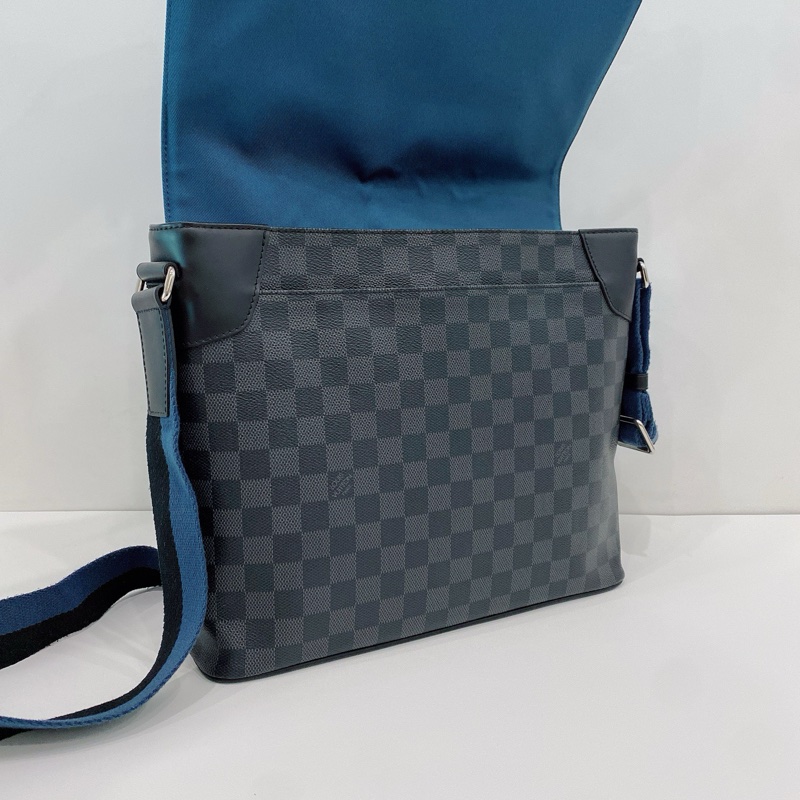 近新 LV路易威登 灰棋盤格 男士斜挎包 郵差包-4