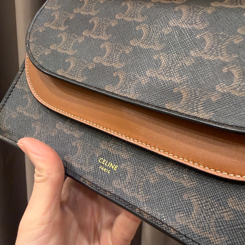 Celine PVC咖牛皮斜背WOC-1