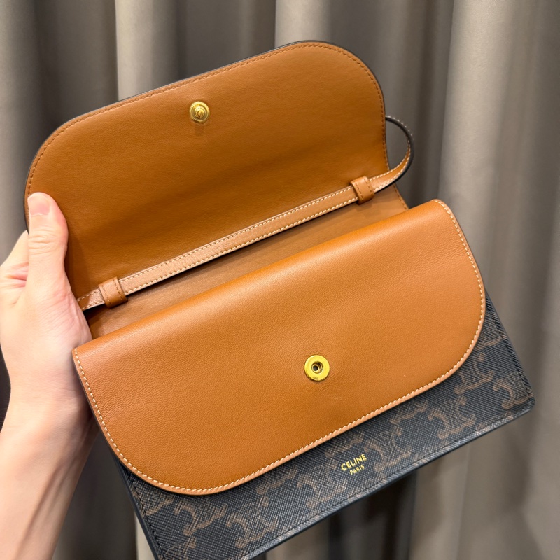 Celine PVC咖牛皮斜背WOC-11