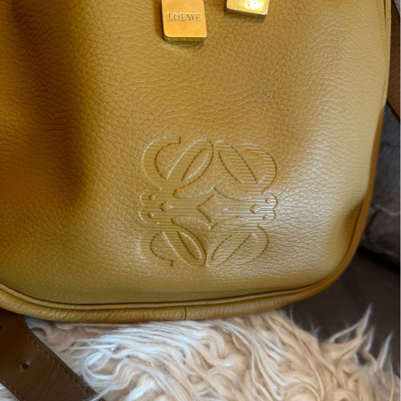 羅意威 蛋蛋包 棕色 焦糖色 水桶包 水桶包 斜背包 側背包  中古包包 托特包 側肩包 水桶包 復古包 古董包 vintage loewe drawstring bucket bag-1