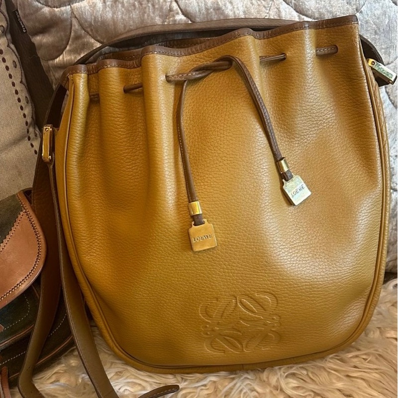 羅意威 蛋蛋包 棕色 焦糖色 水桶包 水桶包 斜背包 側背包  中古包包 托特包 側肩包 水桶包 復古包 古董包 vintage loewe drawstring bucket bag-5