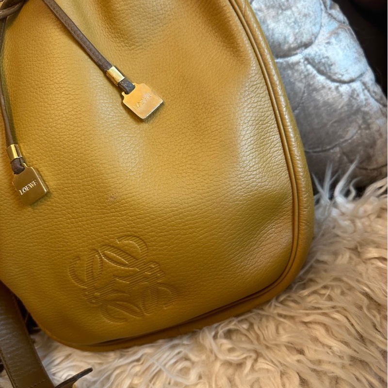 羅意威 蛋蛋包 棕色 焦糖色 水桶包 水桶包 斜背包 側背包  中古包包 托特包 側肩包 水桶包 復古包 古董包 vintage loewe drawstring bucket bag-9