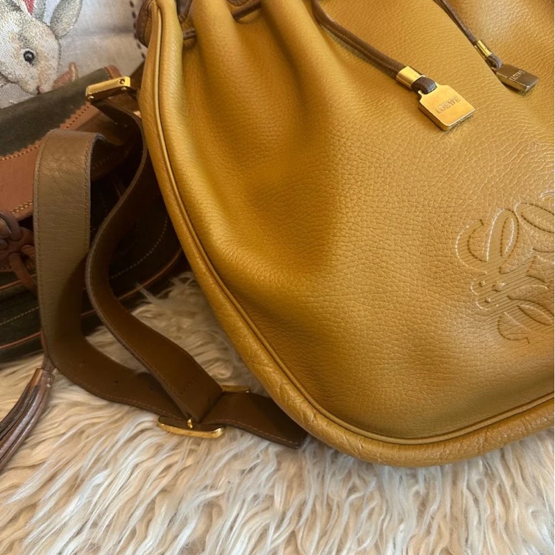 羅意威 蛋蛋包 棕色 焦糖色 水桶包 水桶包 斜背包 側背包  中古包包 托特包 側肩包 水桶包 復古包 古董包 vintage loewe drawstring bucket bag-10