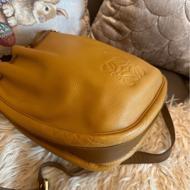 羅意威 蛋蛋包 棕色 焦糖色 水桶包 水桶包 斜背包 側背包  中古包包 托特包 側肩包 水桶包 復古包 古董包 vintage loewe drawstring bucket bag-22