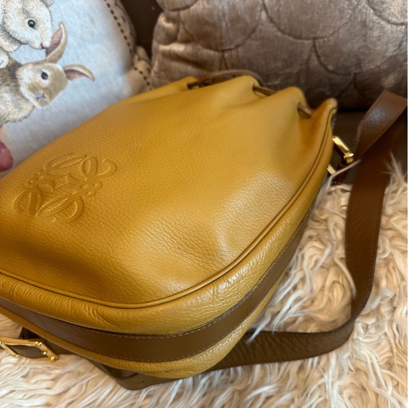 羅意威 蛋蛋包 棕色 焦糖色 水桶包 水桶包 斜背包 側背包  中古包包 托特包 側肩包 水桶包 復古包 古董包 vintage loewe drawstring bucket bag-23