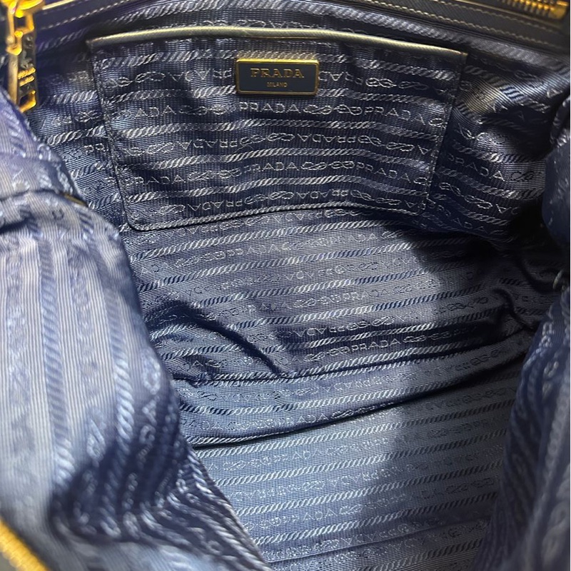 普拉達 經典尼龍皮革兩用的托特包 深藍色 PRADA金字浮雕LOGO尼龍肩背/斜背兩用購物包-12
