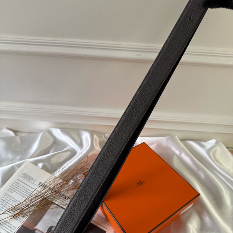 拼色Togo及Box皮+亮金釦H Logo皮帶 100cm(黑色/錫器灰)-3