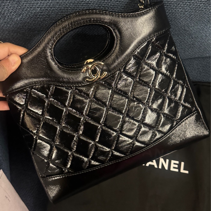 近全新Chanel AS4133 mini 31bag黑金油蠟羊皮手提肩背斜背包-8