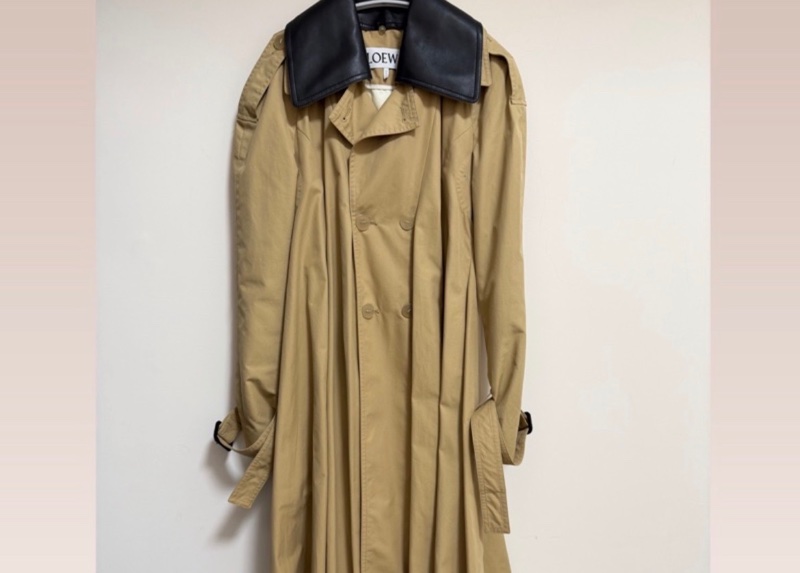Loewe Pleated Trench Coat  卡其風衣外套 領子可拆 領子/背後logo標是羊皮材質-0